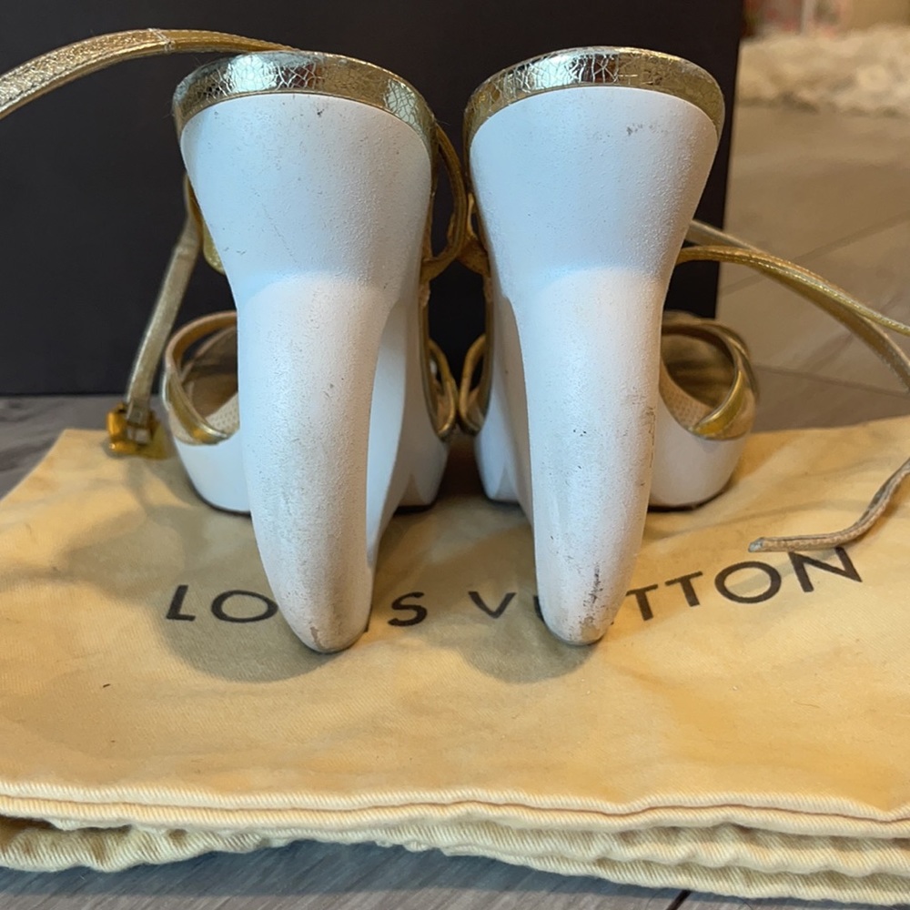 Louie Vuitton LV gold white Morganne wedges - Picture 5 of 12